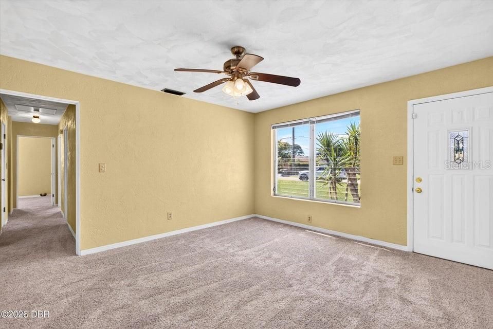 For Sale: $245,000 (3 beds, 2 baths, 1178 Square Feet)