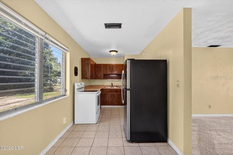For Sale: $245,000 (3 beds, 2 baths, 1178 Square Feet)