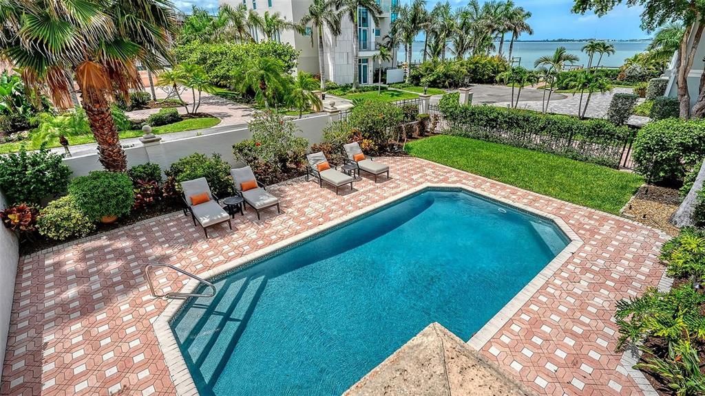 For Sale: $2,995,000 (3 beds, 3 baths, 3599 Square Feet)