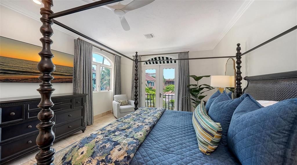 For Sale: $2,995,000 (3 beds, 3 baths, 3599 Square Feet)