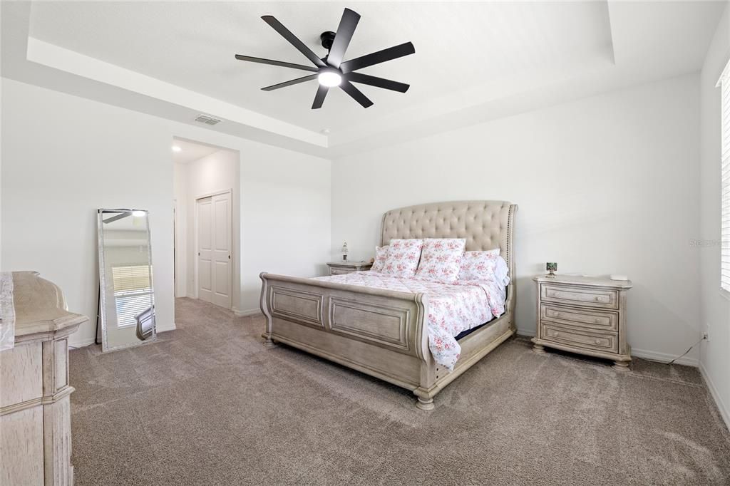 For Sale: $549,000 (4 beds, 3 baths, 2909 Square Feet)