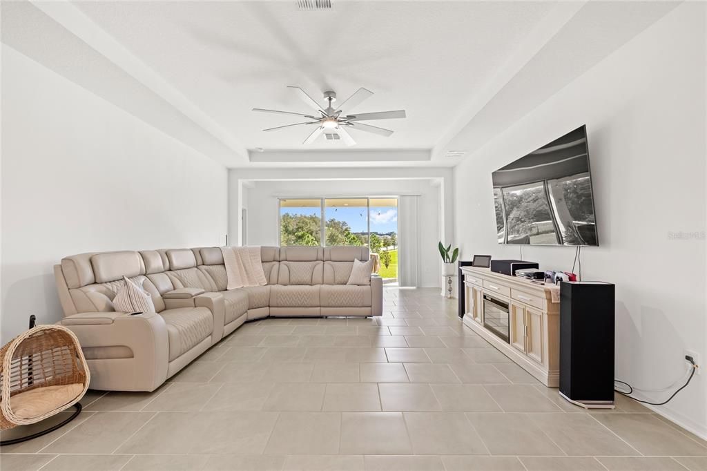 For Sale: $549,000 (4 beds, 3 baths, 2909 Square Feet)