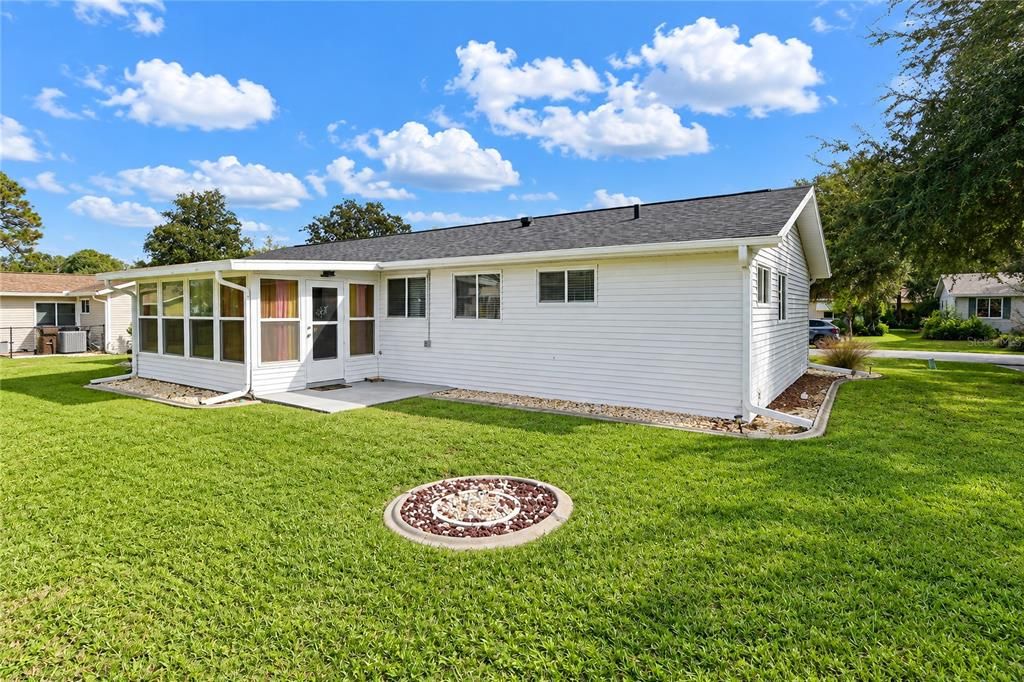 For Sale: $199,900 (2 beds, 2 baths, 1158 Square Feet)