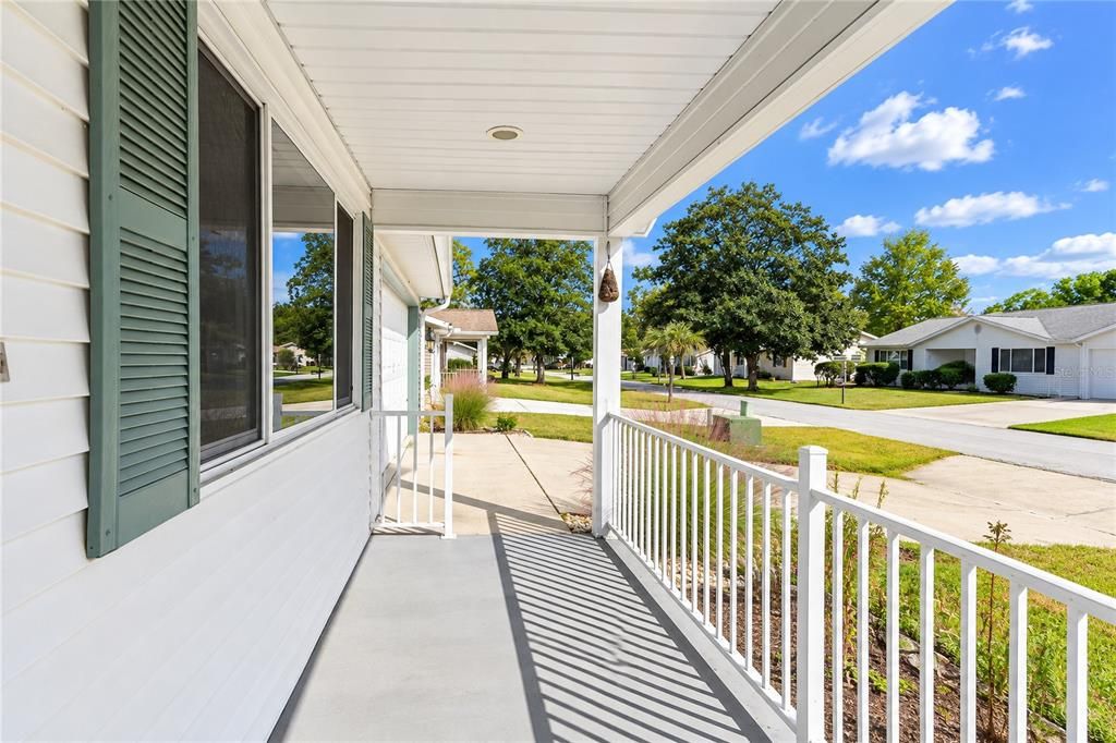 For Sale: $199,900 (2 beds, 2 baths, 1158 Square Feet)