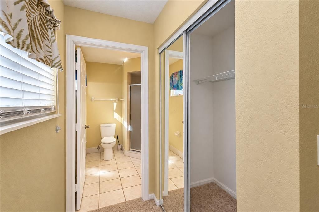 For Sale: $199,900 (2 beds, 2 baths, 1158 Square Feet)