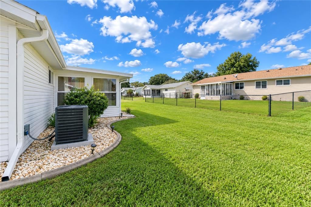 For Sale: $199,900 (2 beds, 2 baths, 1158 Square Feet)