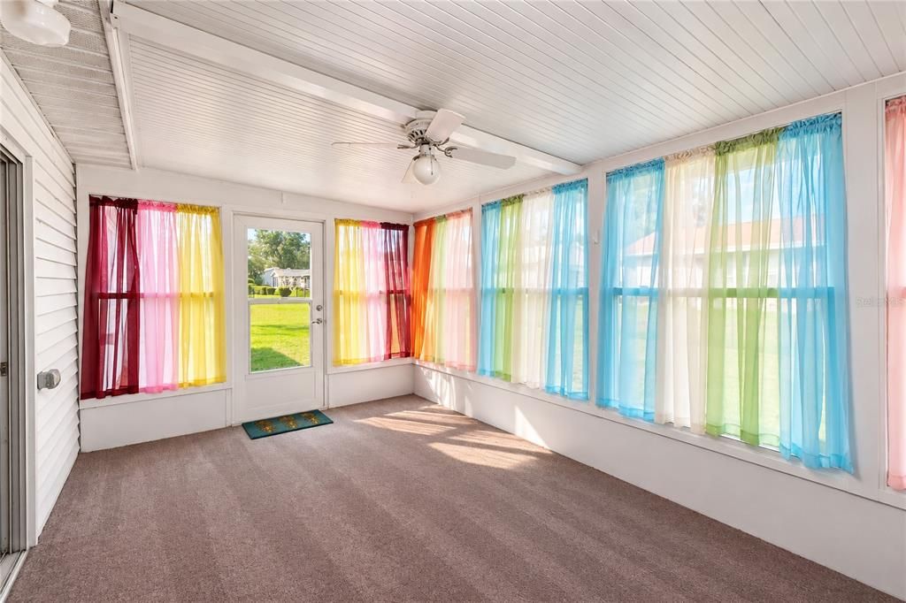 For Sale: $199,900 (2 beds, 2 baths, 1158 Square Feet)