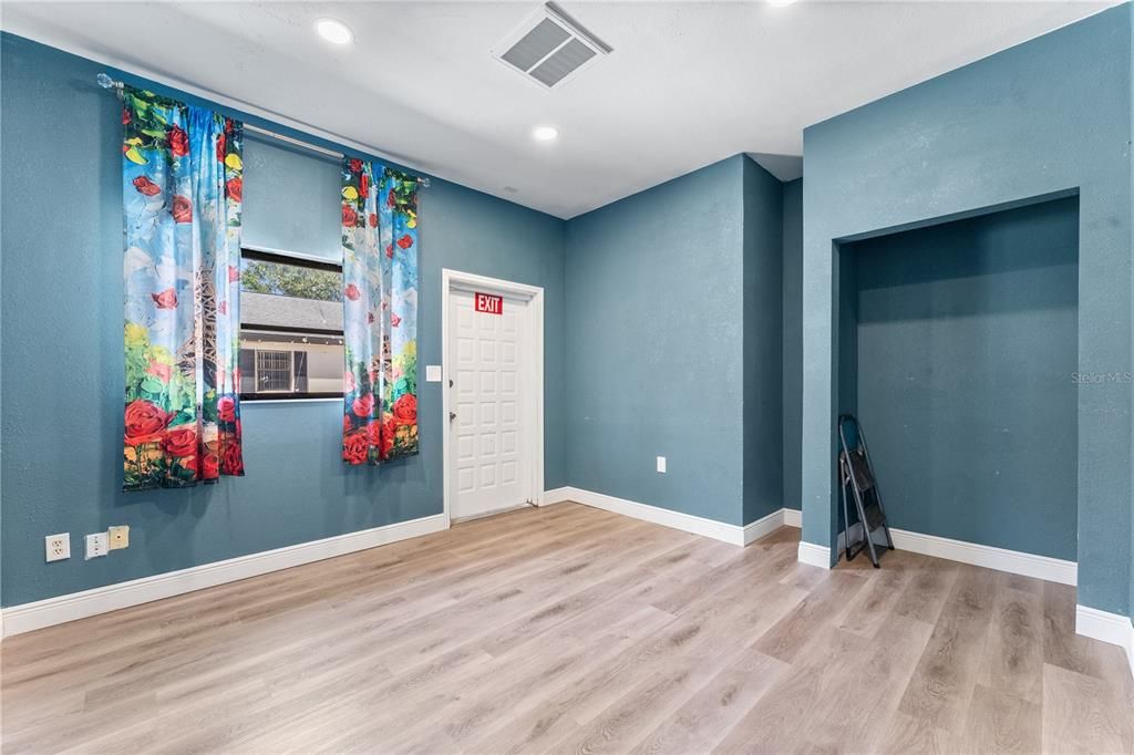 For Sale: $875,000 (0 beds, 0 baths, 5675 Square Feet)