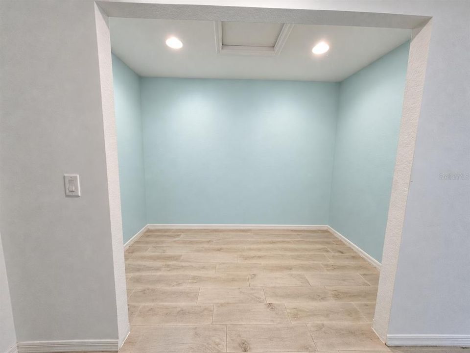 For Sale: $419,900 (4 beds, 2 baths, 2317 Square Feet)