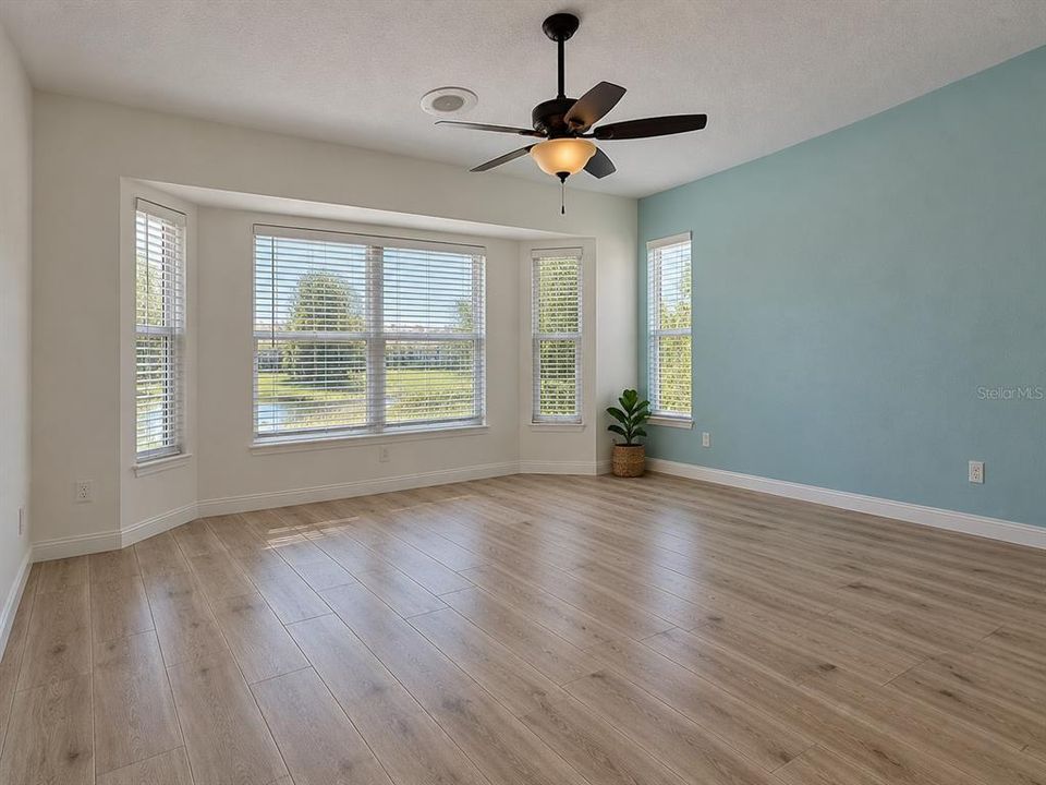 For Sale: $419,900 (4 beds, 2 baths, 2317 Square Feet)