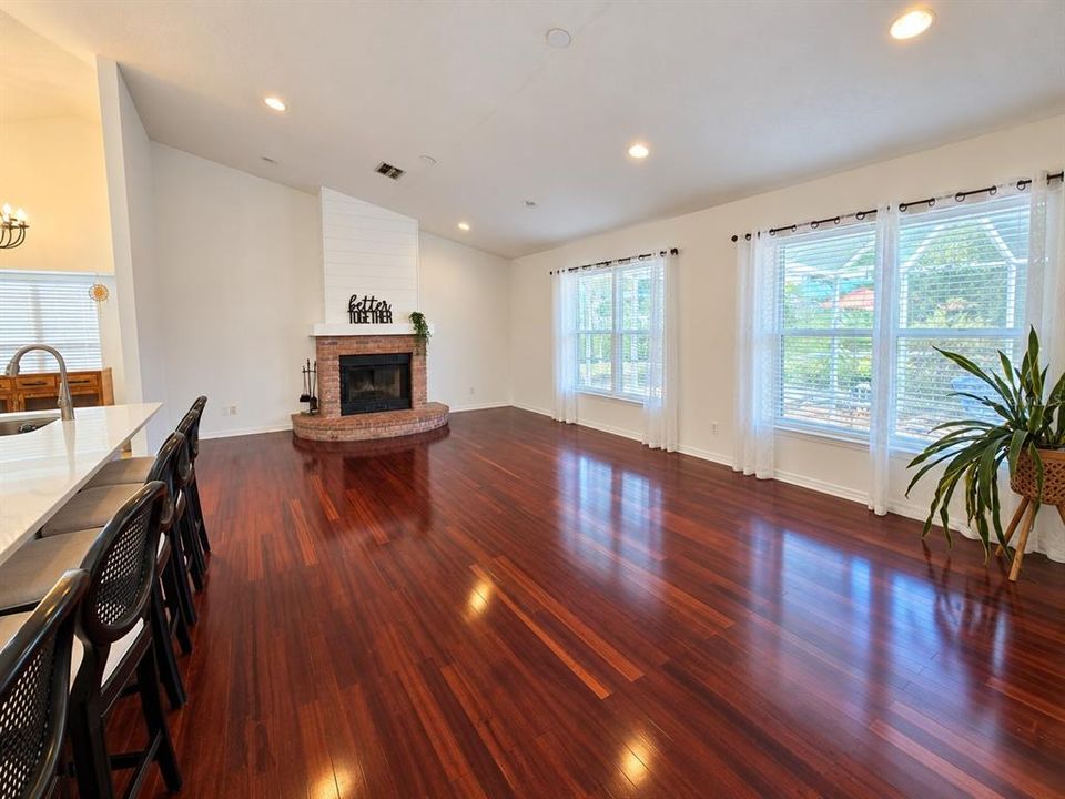 For Sale: $419,900 (4 beds, 2 baths, 2317 Square Feet)