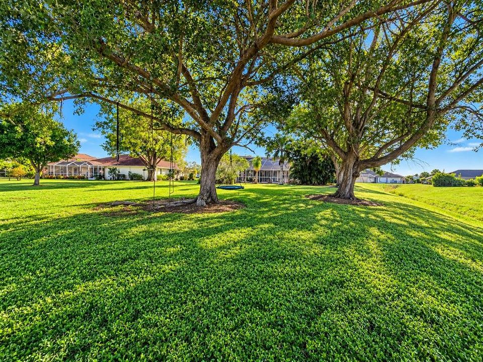 For Sale: $419,900 (4 beds, 2 baths, 2317 Square Feet)