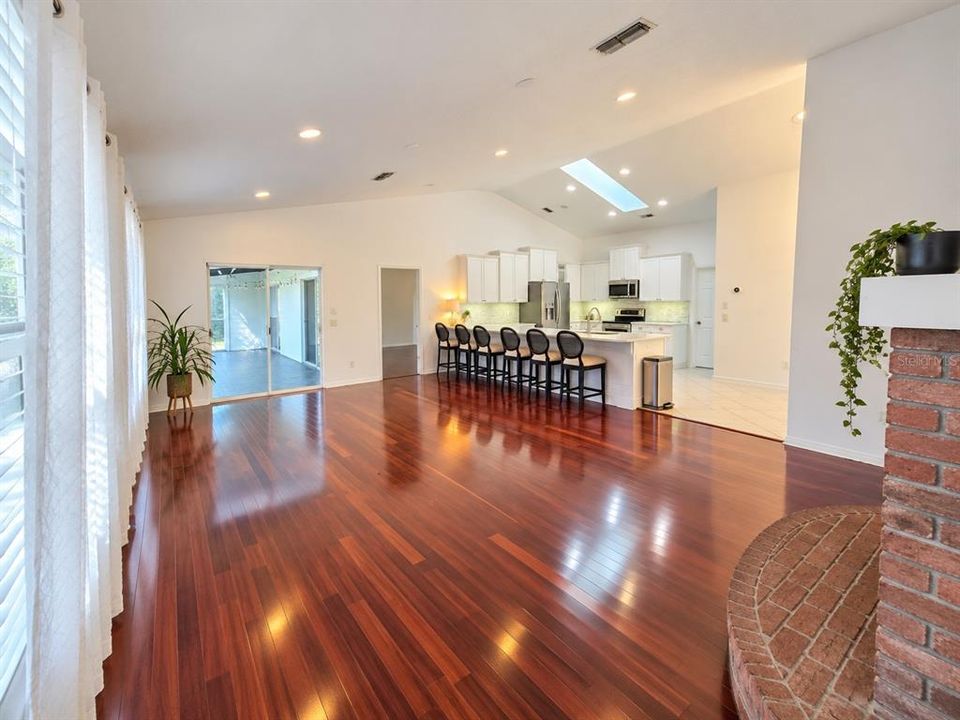 For Sale: $419,900 (4 beds, 2 baths, 2317 Square Feet)