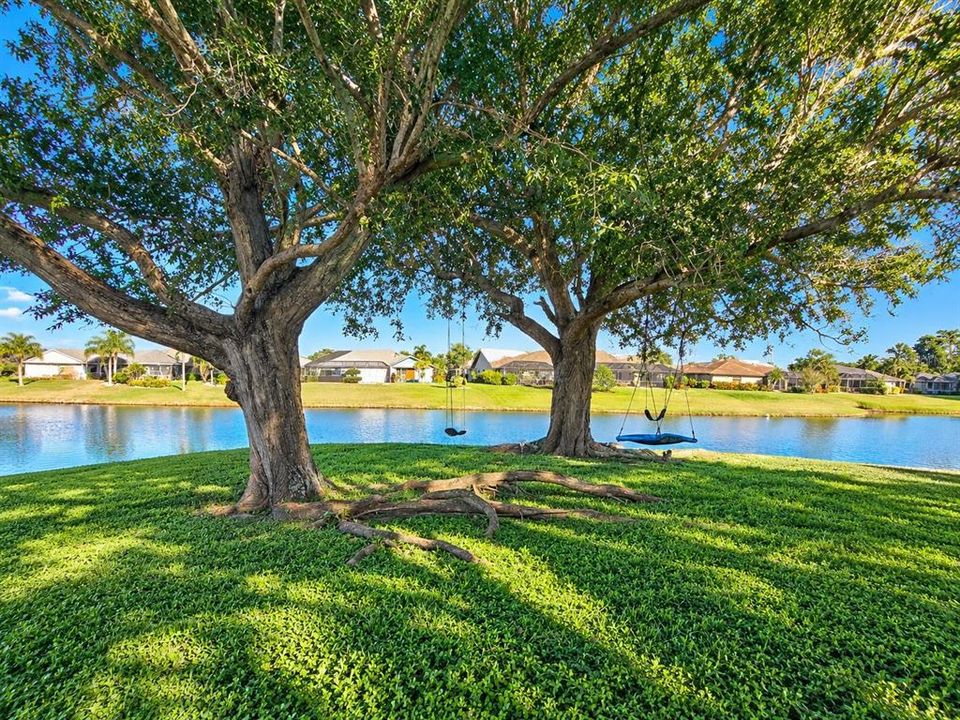 For Sale: $419,900 (4 beds, 2 baths, 2317 Square Feet)