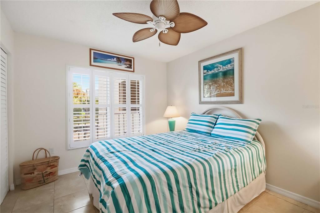 For Sale: $220,000 (2 beds, 2 baths, 1152 Square Feet)