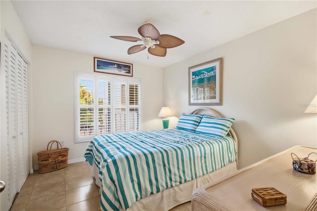 For Sale: $220,000 (2 beds, 2 baths, 1152 Square Feet)