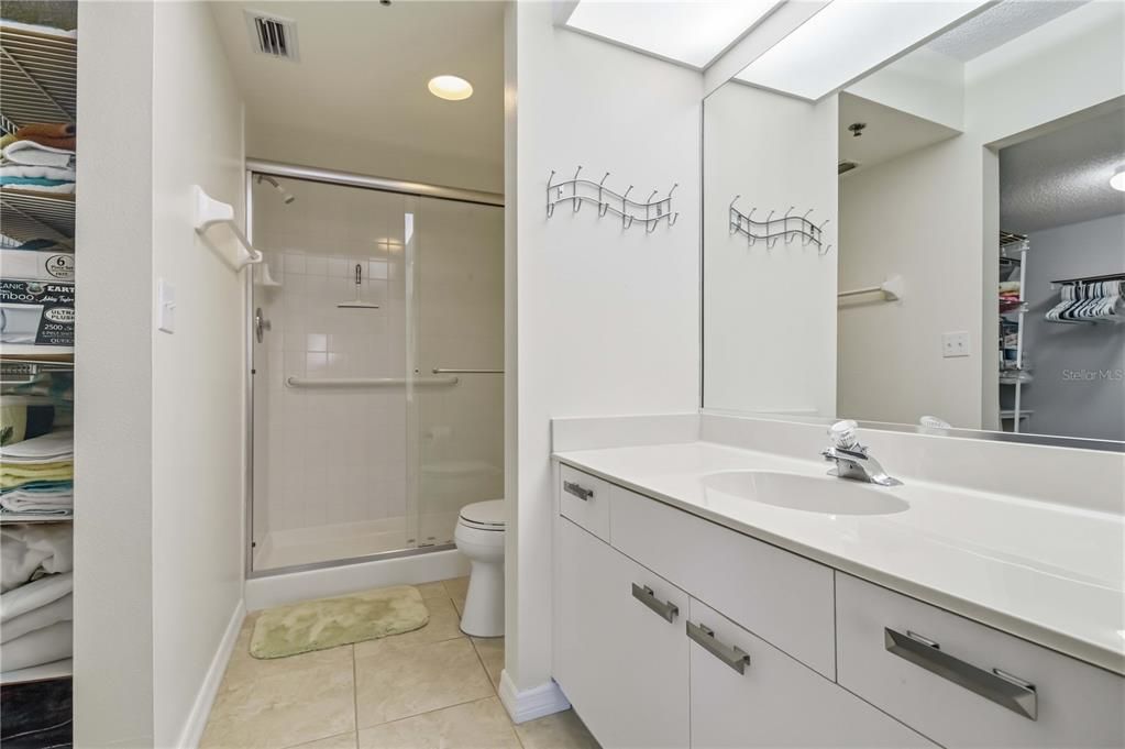 For Sale: $220,000 (2 beds, 2 baths, 1152 Square Feet)