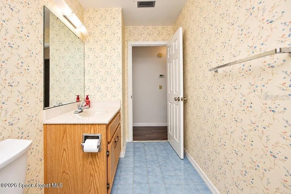 Под контрактом: $430,000 (4 спален, 3 ванн, 2113 Квадратных фут)