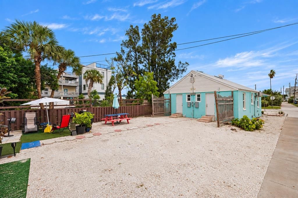 En Venta: $549,000 (0 camas, 0 baños, 1264 Pies cuadrados)