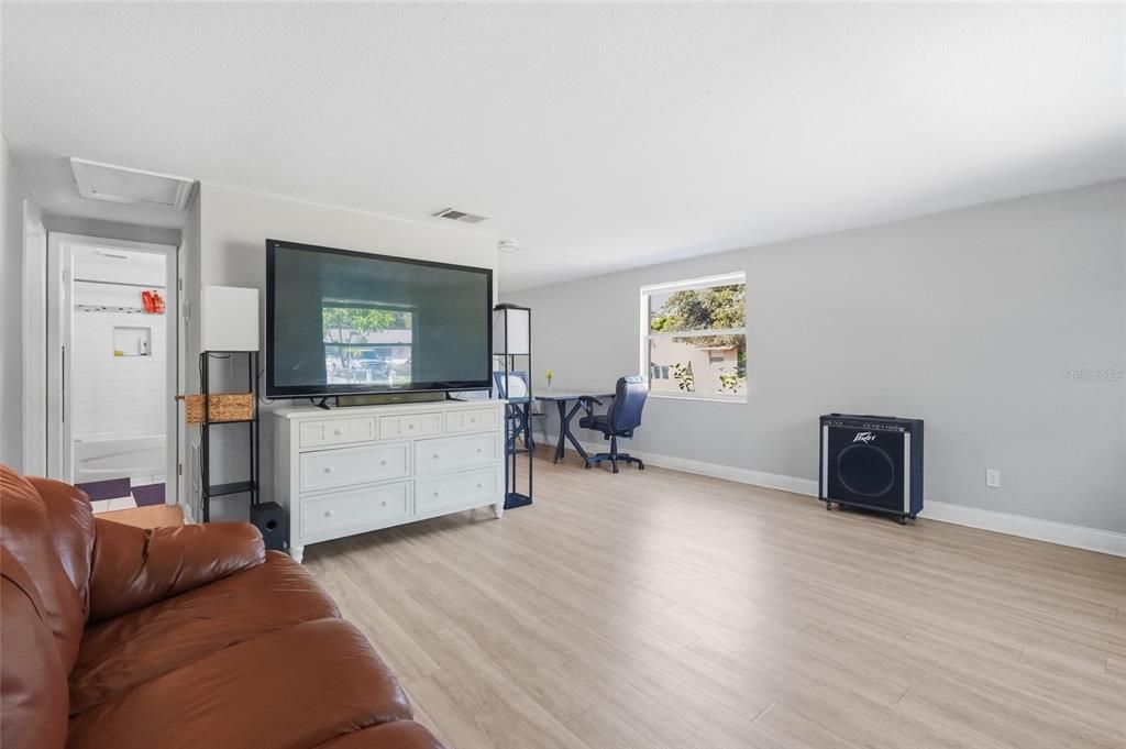For Sale: $490,000 (6 beds, 0 baths, 1992 Square Feet)