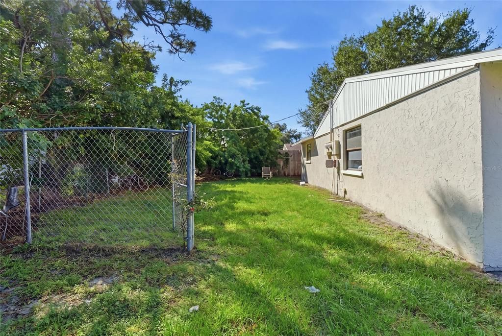 For Sale: $490,000 (6 beds, 0 baths, 1992 Square Feet)