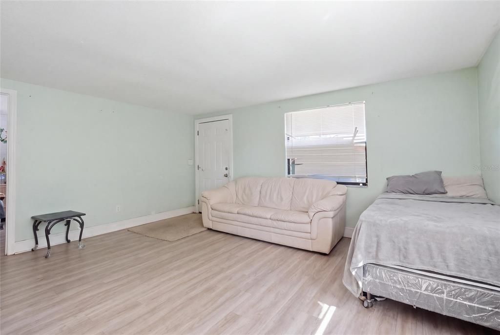 For Sale: $490,000 (6 beds, 0 baths, 1992 Square Feet)