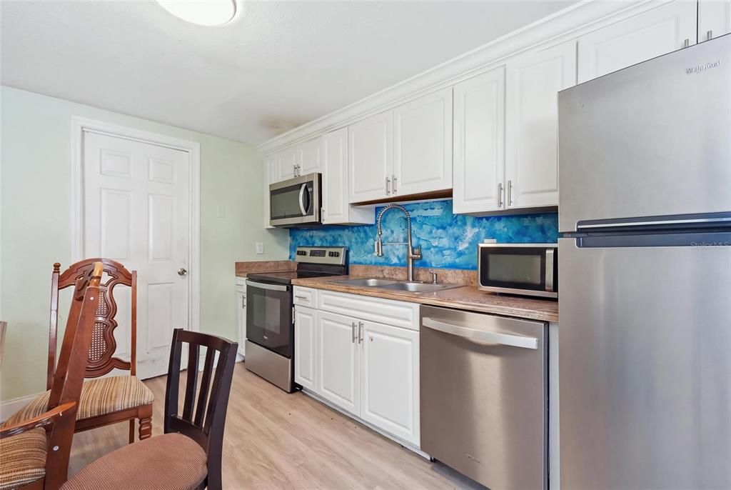 For Sale: $490,000 (6 beds, 0 baths, 1992 Square Feet)