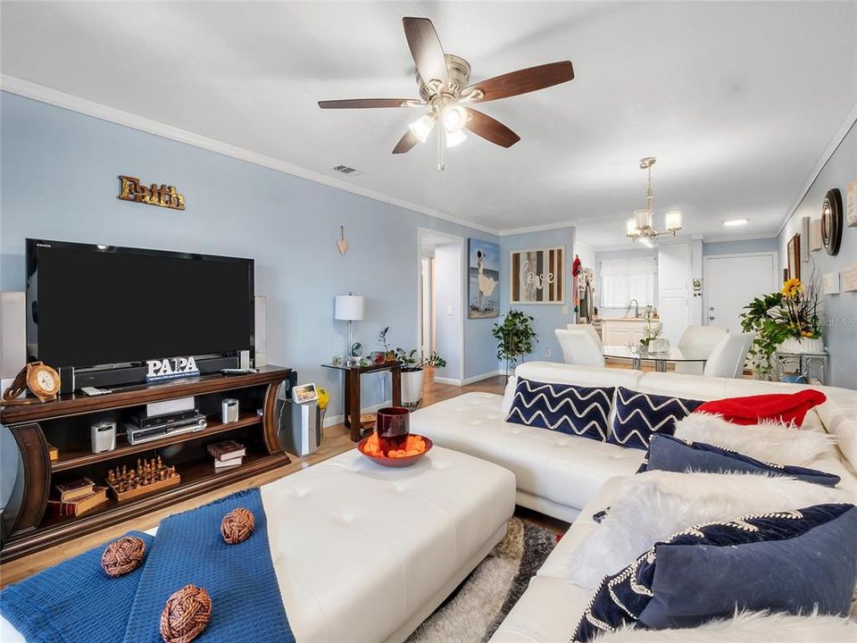 En Venta: $149,999 (2 camas, 2 baños, 860 Pies cuadrados)