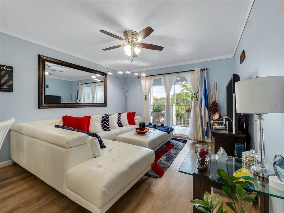 En Venta: $149,999 (2 camas, 2 baños, 860 Pies cuadrados)