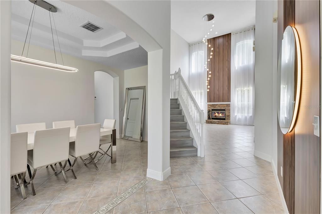 En Venta: $529,900 (4 camas, 3 baños, 2720 Pies cuadrados)