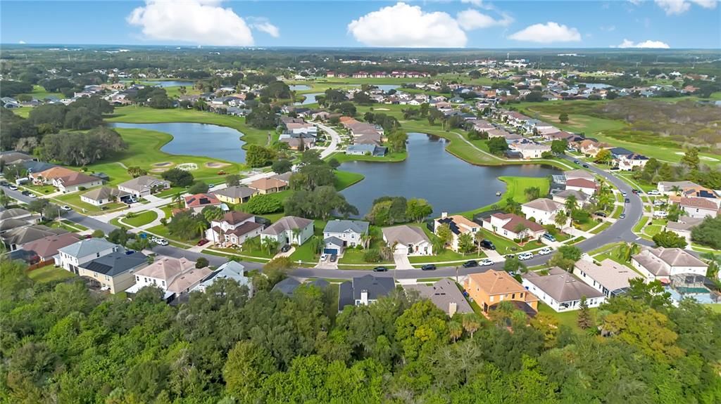 En Venta: $529,900 (4 camas, 3 baños, 2720 Pies cuadrados)