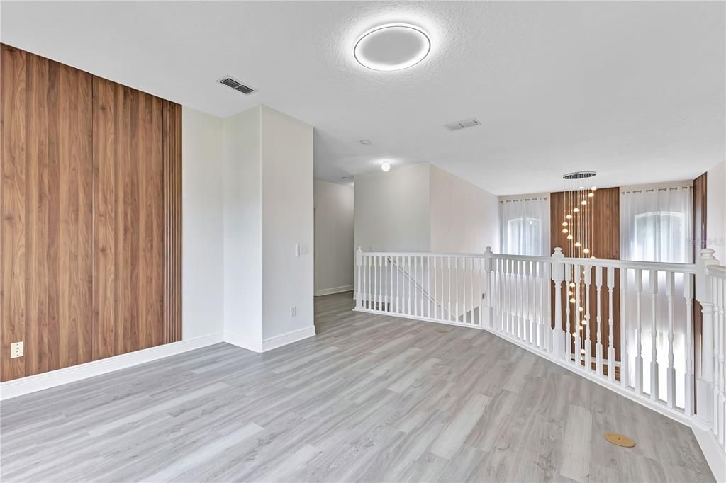 En Venta: $529,900 (4 camas, 3 baños, 2720 Pies cuadrados)