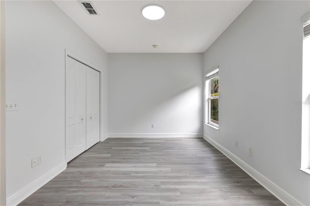 En Venta: $529,900 (4 camas, 3 baños, 2720 Pies cuadrados)
