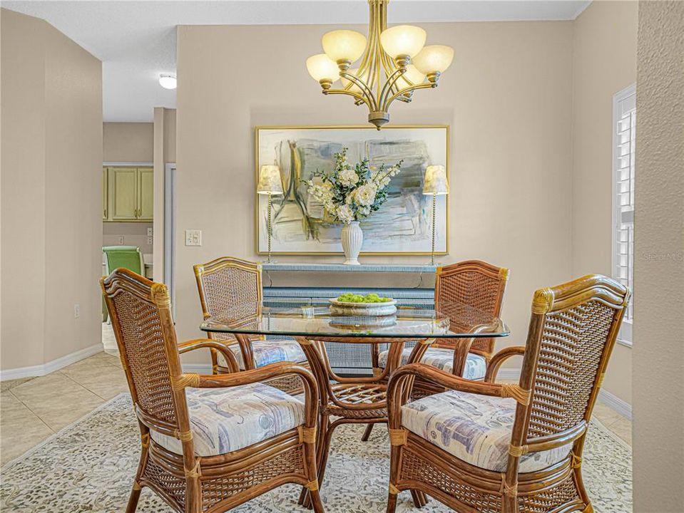 En Venta: $415,000 (3 camas, 2 baños, 2229 Pies cuadrados)