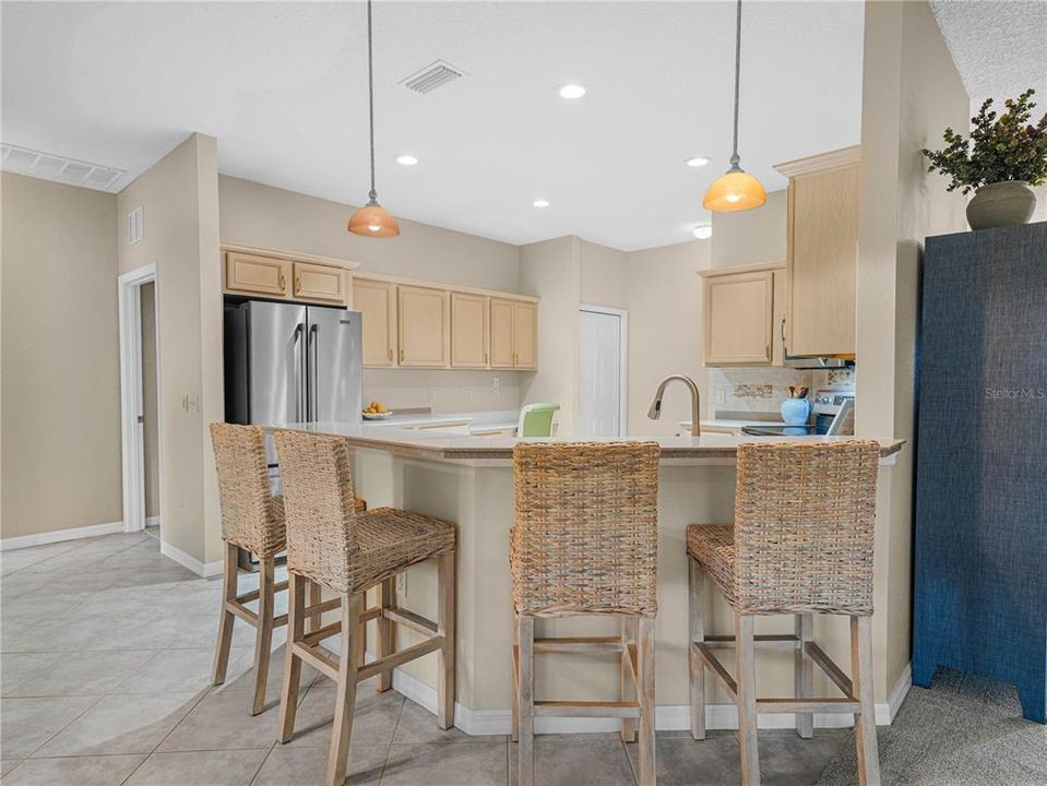 En Venta: $415,000 (3 camas, 2 baños, 2229 Pies cuadrados)