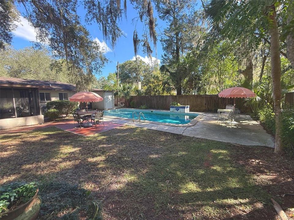 En Venta: $524,900 (4 camas, 4 baños, 2304 Pies cuadrados)