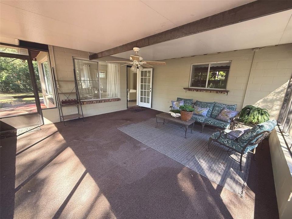 En Venta: $524,900 (4 camas, 4 baños, 2304 Pies cuadrados)