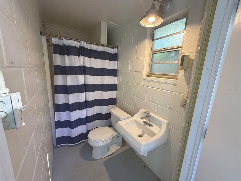 En Venta: $524,900 (4 camas, 4 baños, 2304 Pies cuadrados)