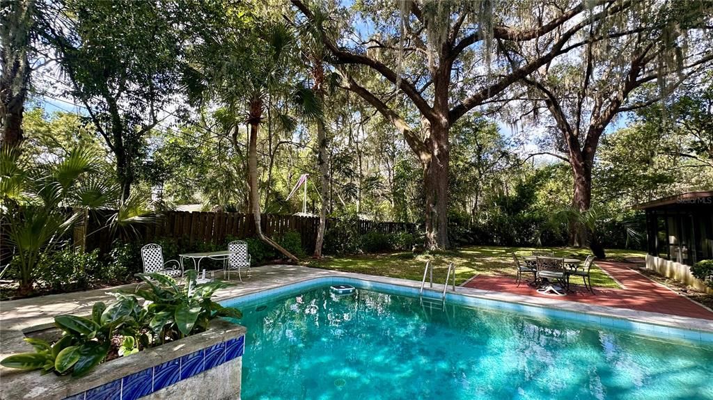 En Venta: $524,900 (4 camas, 4 baños, 2304 Pies cuadrados)