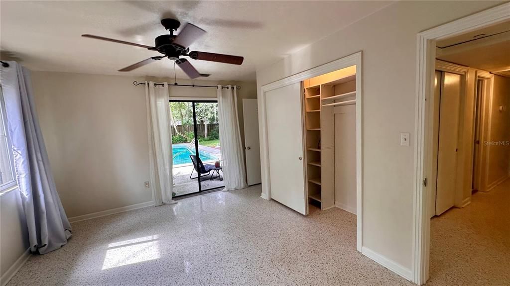 En Venta: $524,900 (4 camas, 4 baños, 2304 Pies cuadrados)