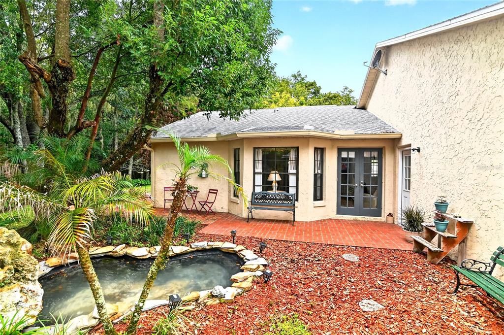 For Sale: $317,000 (3 beds, 2 baths, 1237 Square Feet)