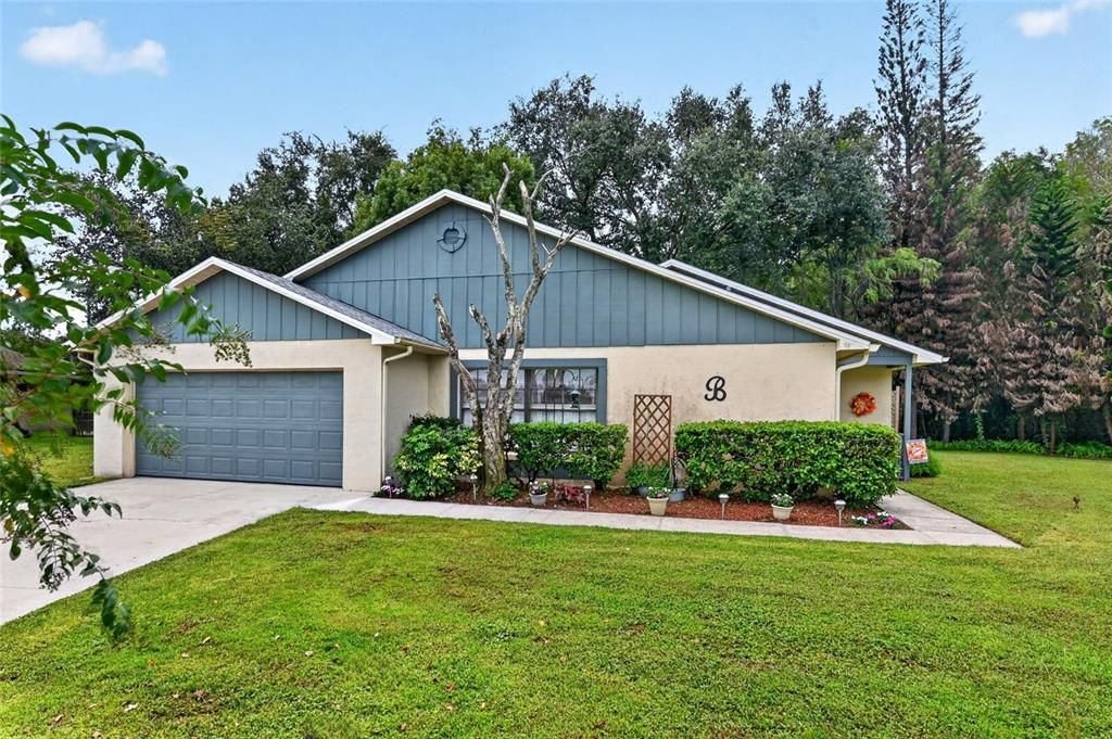 For Sale: $317,000 (3 beds, 2 baths, 1237 Square Feet)