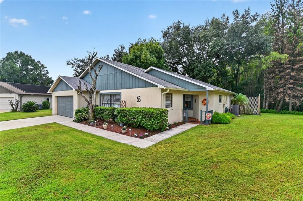 For Sale: $317,000 (3 beds, 2 baths, 1237 Square Feet)