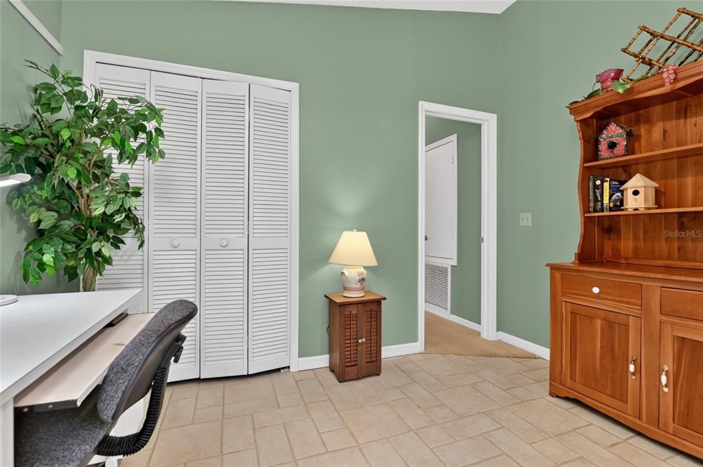 For Sale: $317,000 (3 beds, 2 baths, 1237 Square Feet)