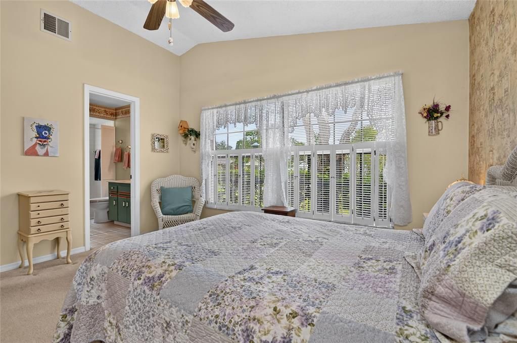 For Sale: $317,000 (3 beds, 2 baths, 1237 Square Feet)
