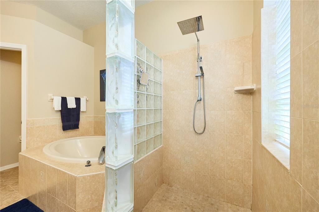 For Sale: $674,900 (4 beds, 3 baths, 2898 Square Feet)