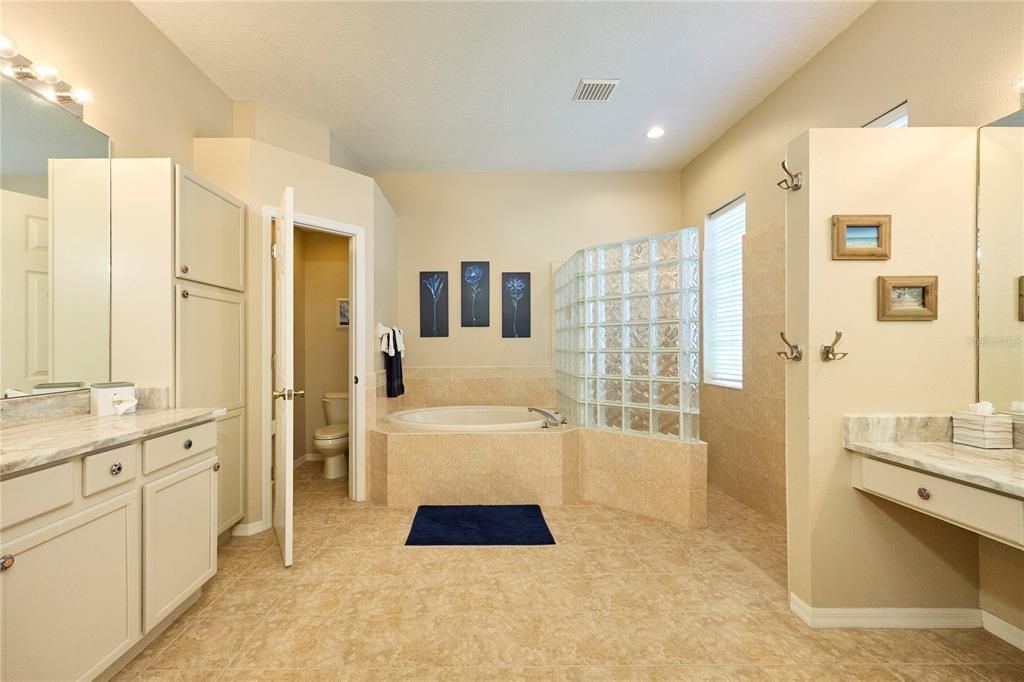 For Sale: $674,900 (4 beds, 3 baths, 2898 Square Feet)