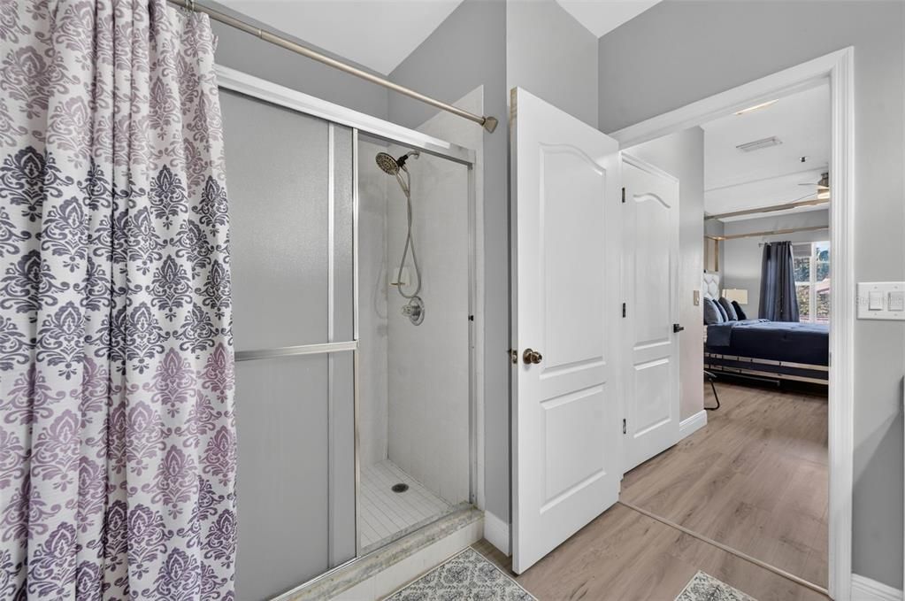 For Sale: $190,000 (2 beds, 2 baths, 1107 Square Feet)
