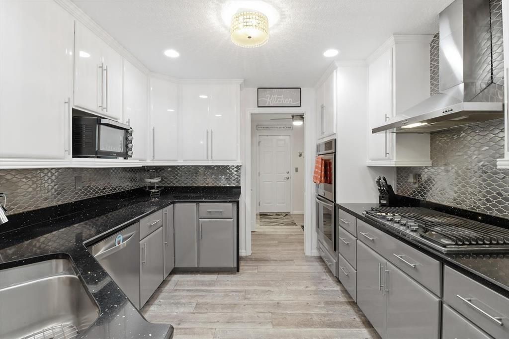 En Venta: $440,000 (3 camas, 2 baños, 2102 Pies cuadrados)