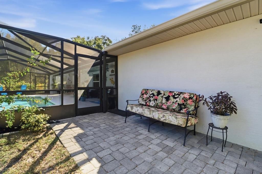 En Venta: $440,000 (3 camas, 2 baños, 2102 Pies cuadrados)